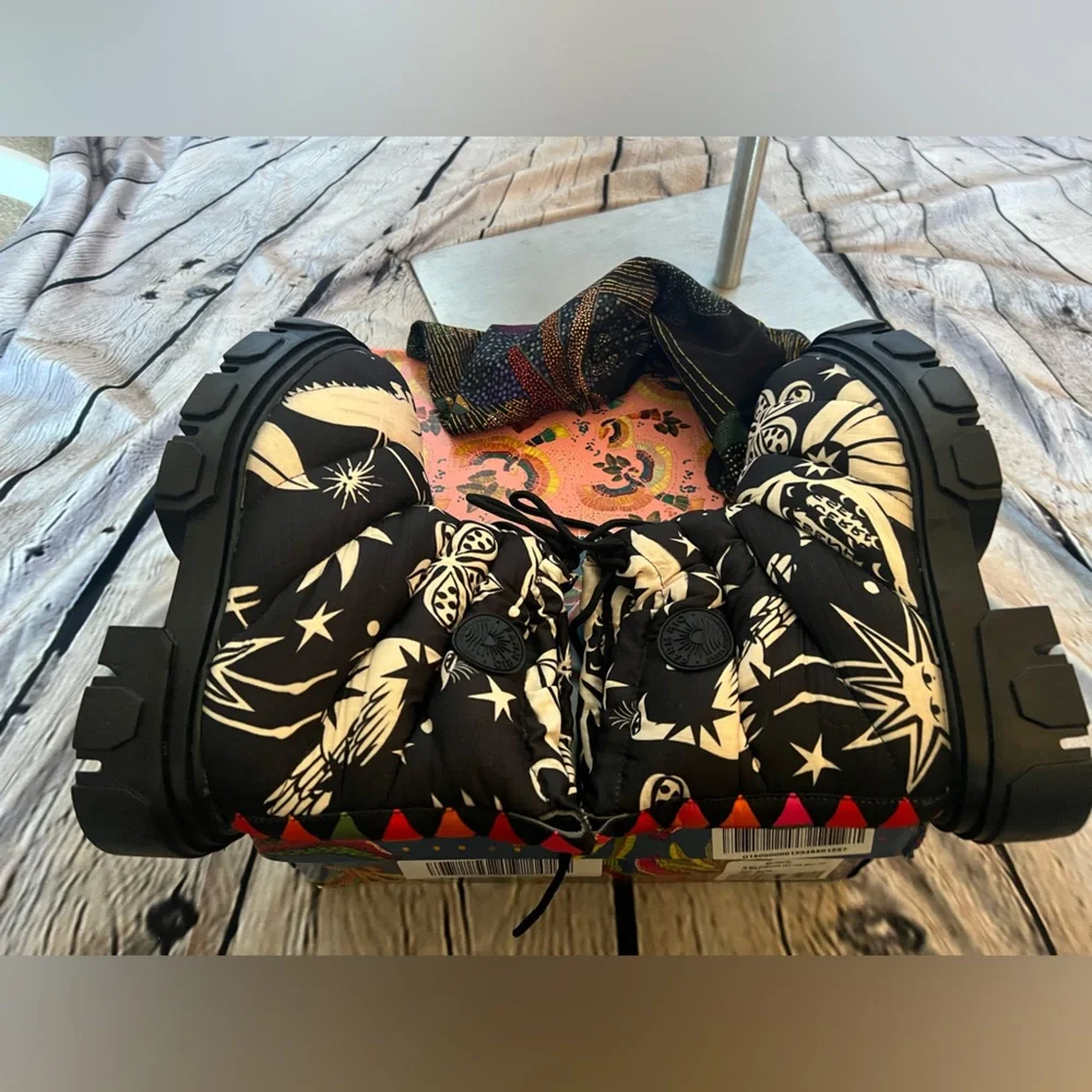 FARM Rio LUG SOLE PUFFER BOOTIE IN CERRADO SKY BLACK